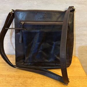 LUXEORIA
Genuine Leather Crossbody Sling Bag Crossbody.